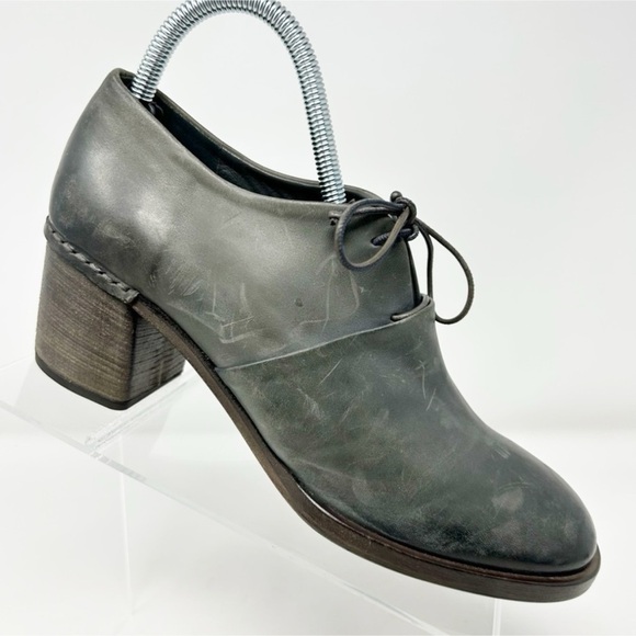 Del Carlo Dark Gray Heeled Oxford Style Round Toe Loafer Size 38.5 (US Size 8.5) - Picture 1 of 12